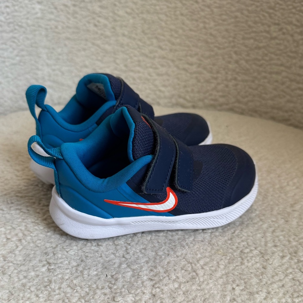 Nike Kids Navy Blue Sneakers | 6C - Picture 3 of 9